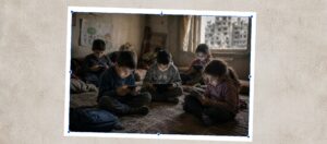 أطفال بين الحرب والشاشات الإلكترونية
